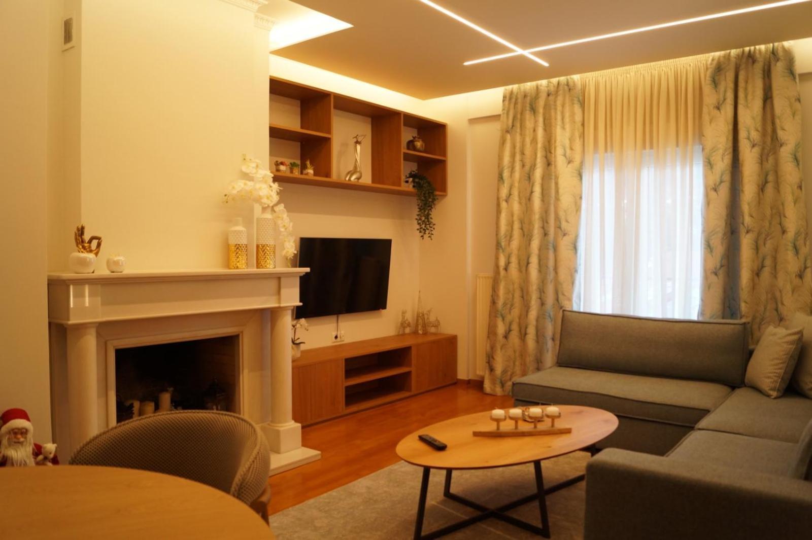 Daphne Luxury Apartment Kastoria Bagian luar foto