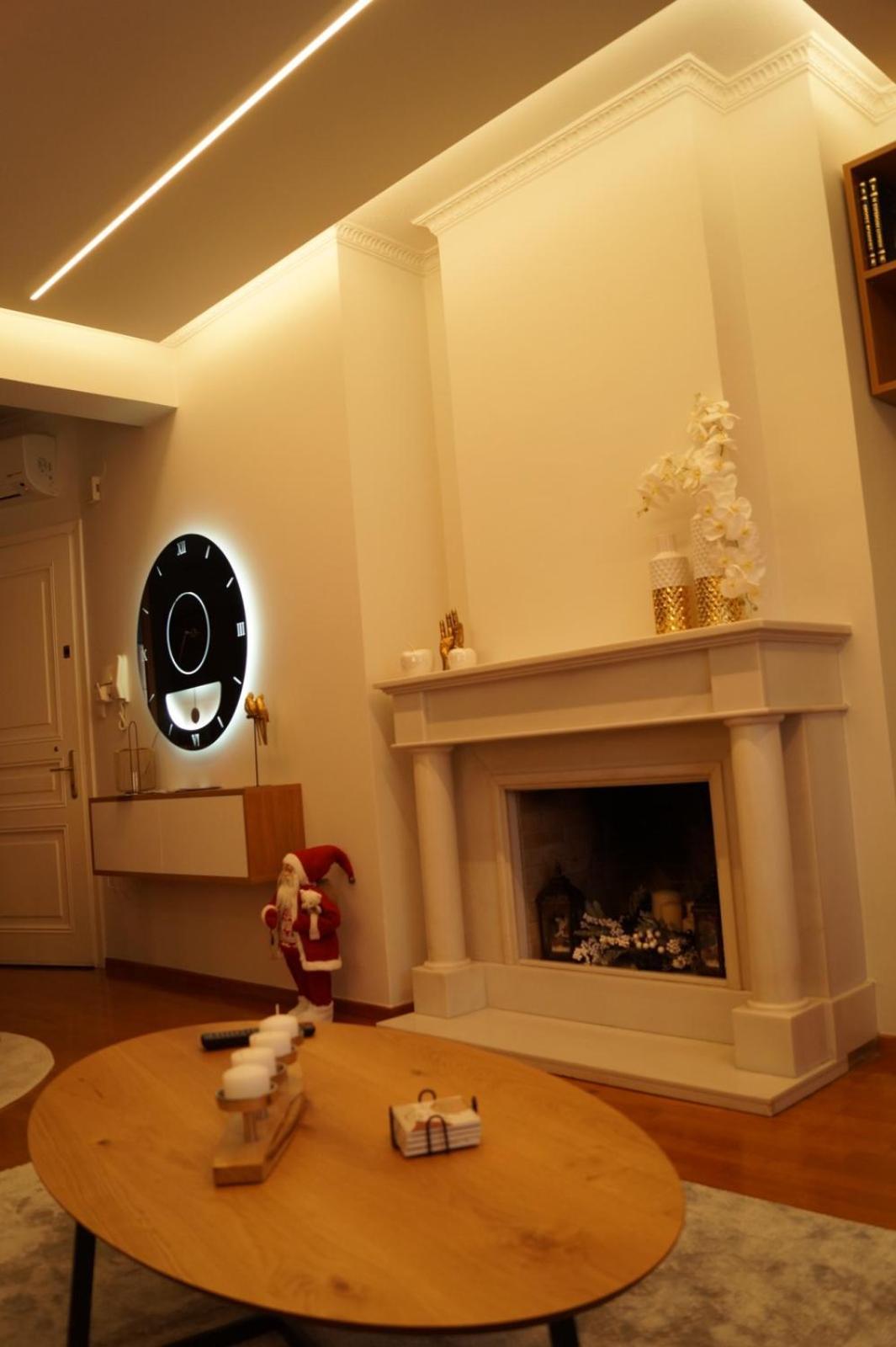 Daphne Luxury Apartment Kastoria Bagian luar foto