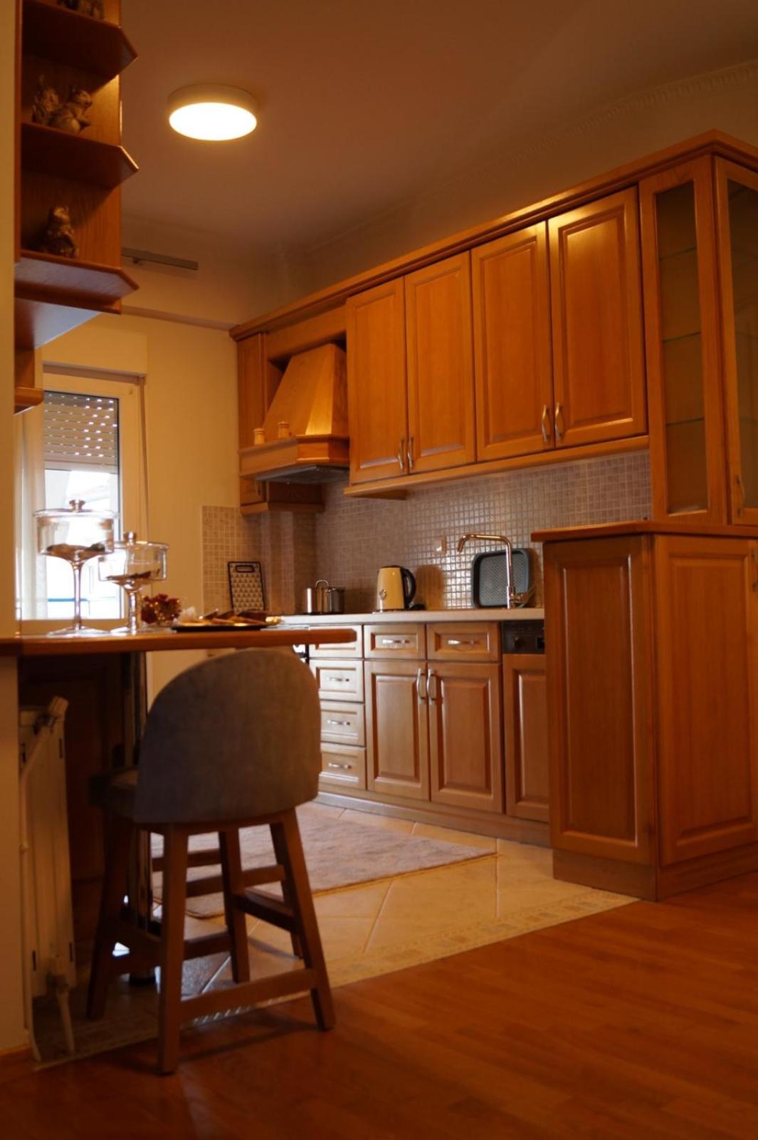 Daphne Luxury Apartment Kastoria Bagian luar foto