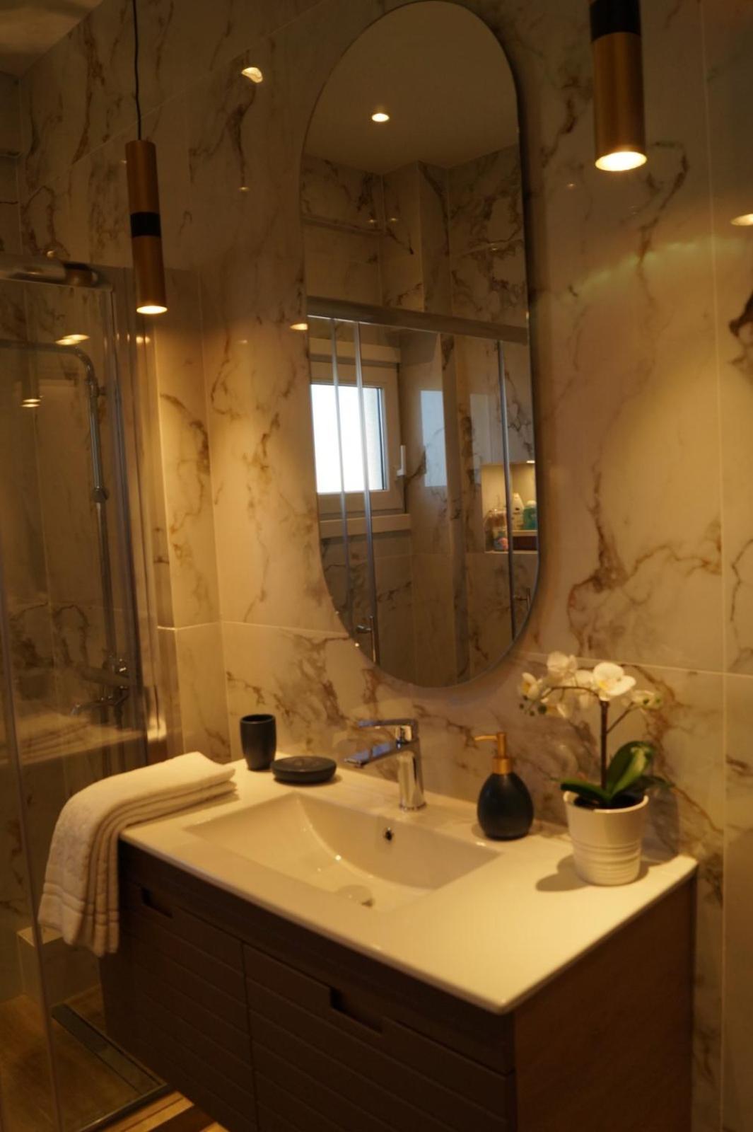 Daphne Luxury Apartment Kastoria Bagian luar foto