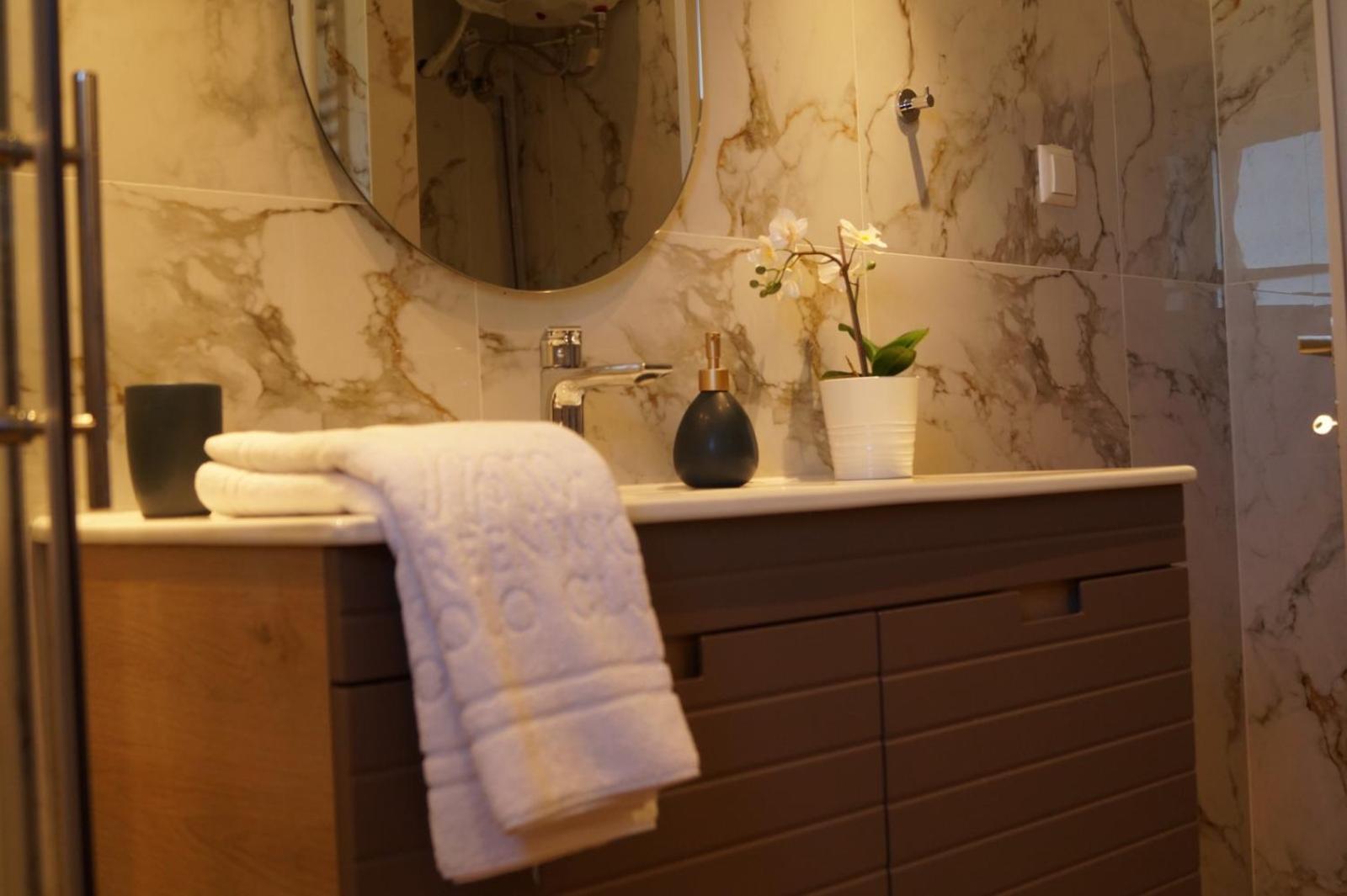 Daphne Luxury Apartment Kastoria Bagian luar foto