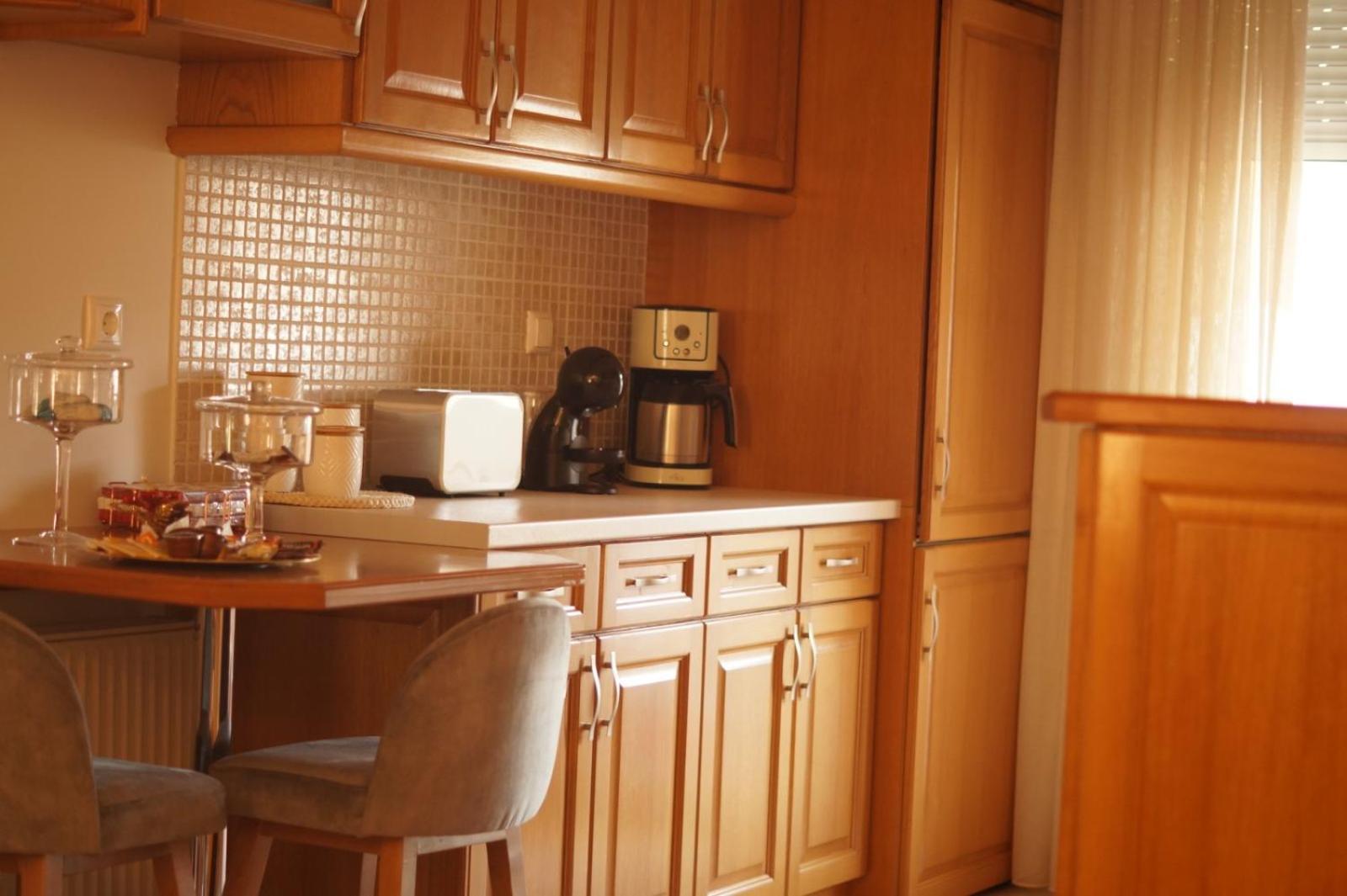 Daphne Luxury Apartment Kastoria Bagian luar foto