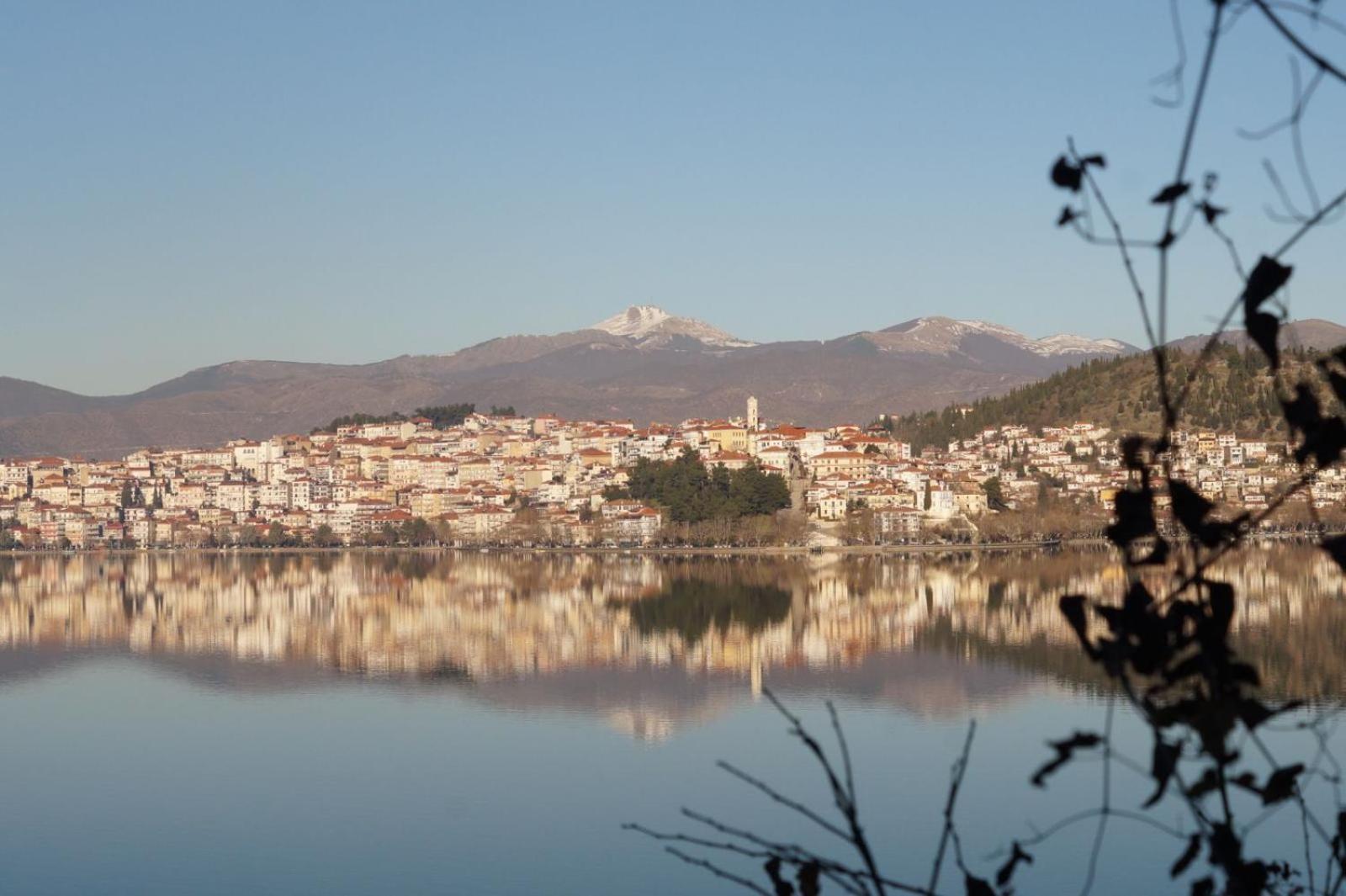 Daphne Luxury Apartment Kastoria Bagian luar foto